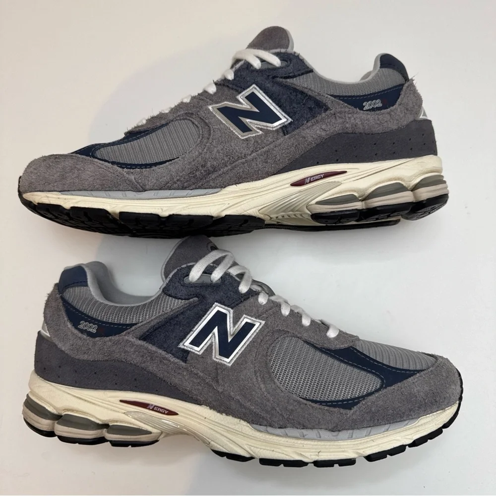 New Balance Men's 2002R  / Size 12 /  M2002REL - Picture 2 of 7